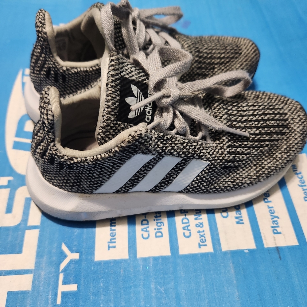 Adidas toddler Sneakers size 11
